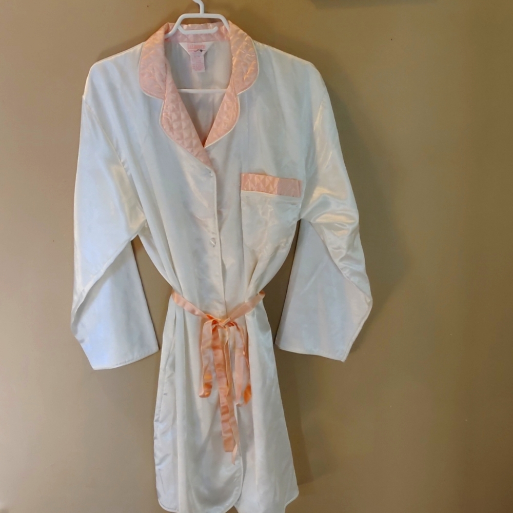 Retro/vintage Sexy/stylish  robe